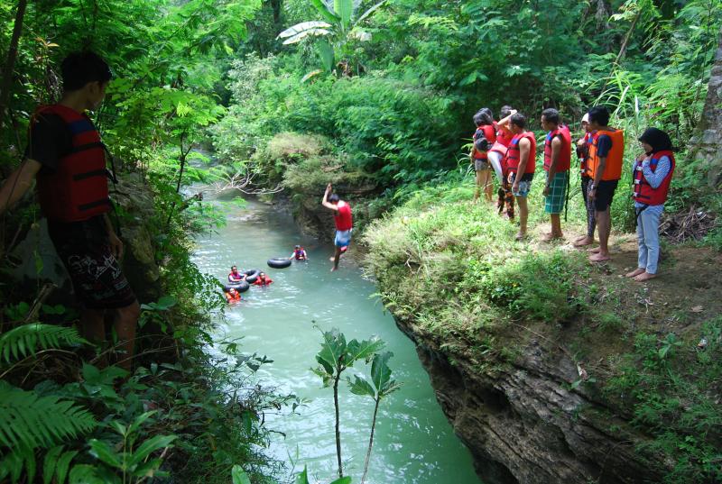 Goa Lanang Selasari